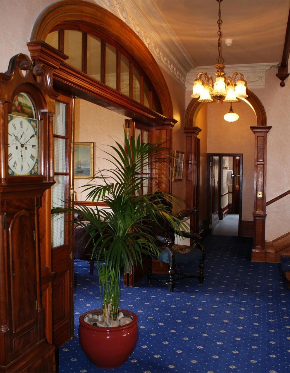 Ramnee Hotel Форрес Екстер'єр фото