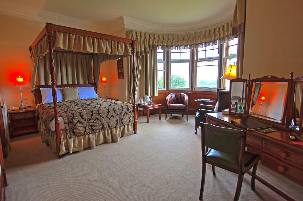 Ramnee Hotel Форрес Екстер'єр фото
